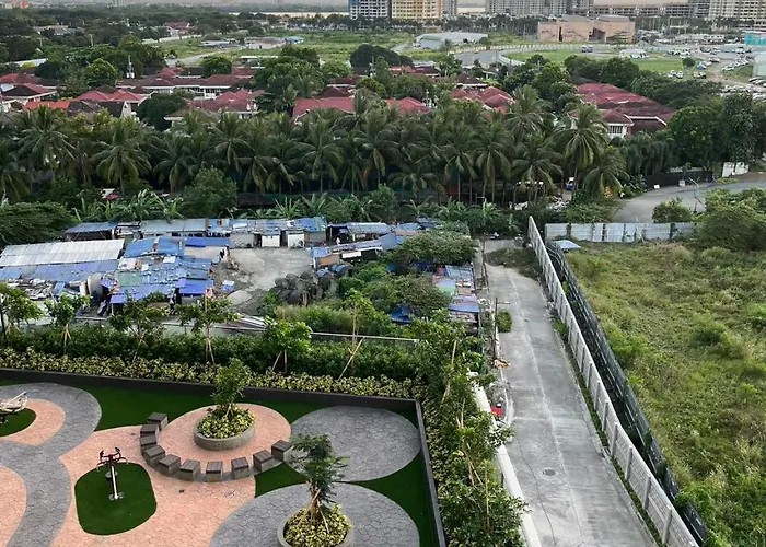 Gentry Manor Balcony Seaview Wifi Netflix Near Airport Okada 8b Manila