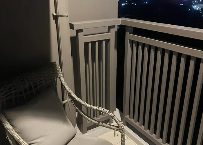 Gentry Manor Balcony Seaview Wifi Netflix Near Airport Okada 8b Apartamento